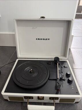 Crosley White and Black Portable Suitcase Turntable